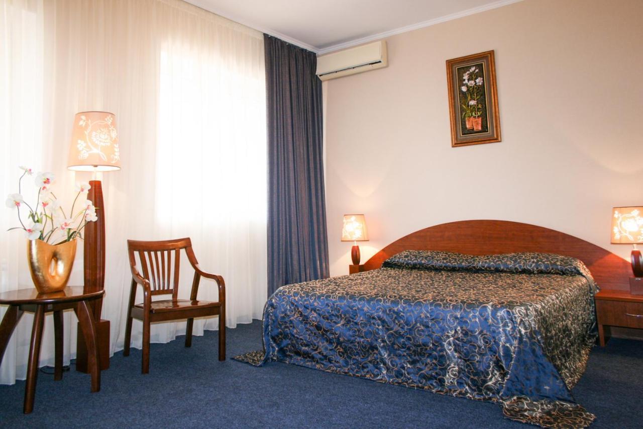 Rahat Hotel Aktau  Exterior photo