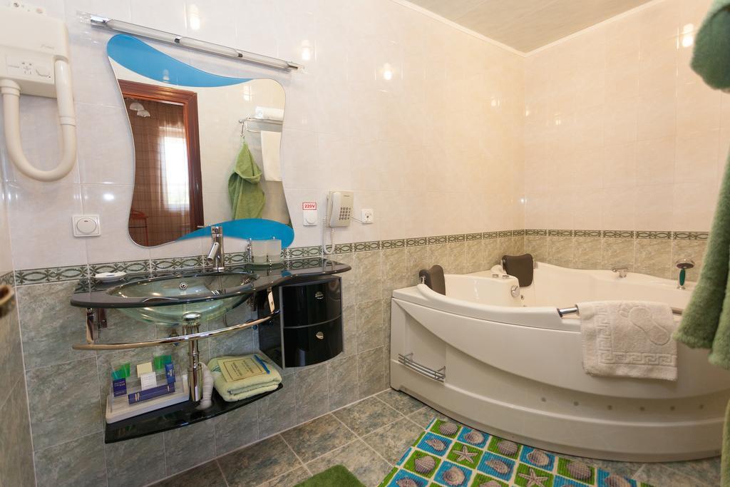 Rahat Hotel Aktau  Exterior photo
